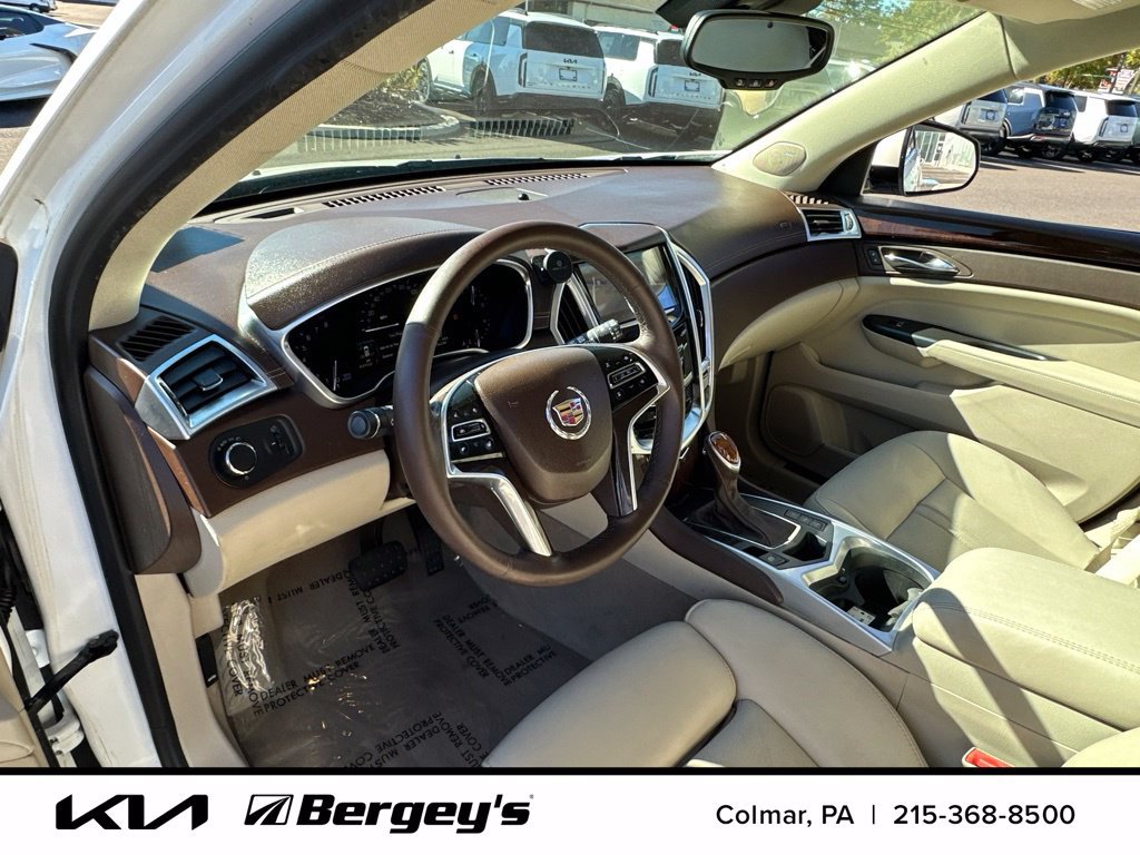 Used 2015 Cadillac SRX Luxury w/ Driver Awareness Package FWD image 15