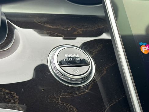 Certified 2024 Mercedes-Benz C 300 4MATIC Sedan image 20