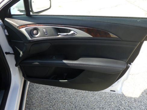 Used 2018 Lincoln MKZ Reserve w/ Climate Package AWD/4WD image 15