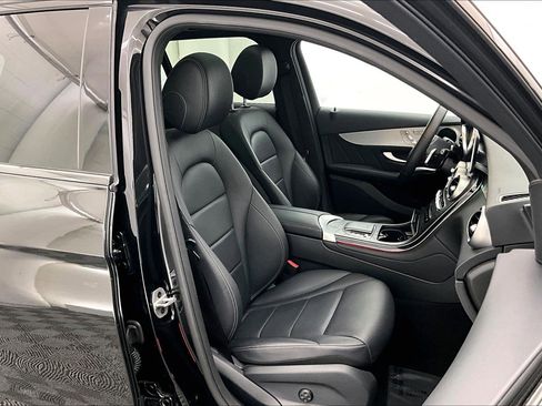 Used 2021 Mercedes-Benz GLC 300 image 6