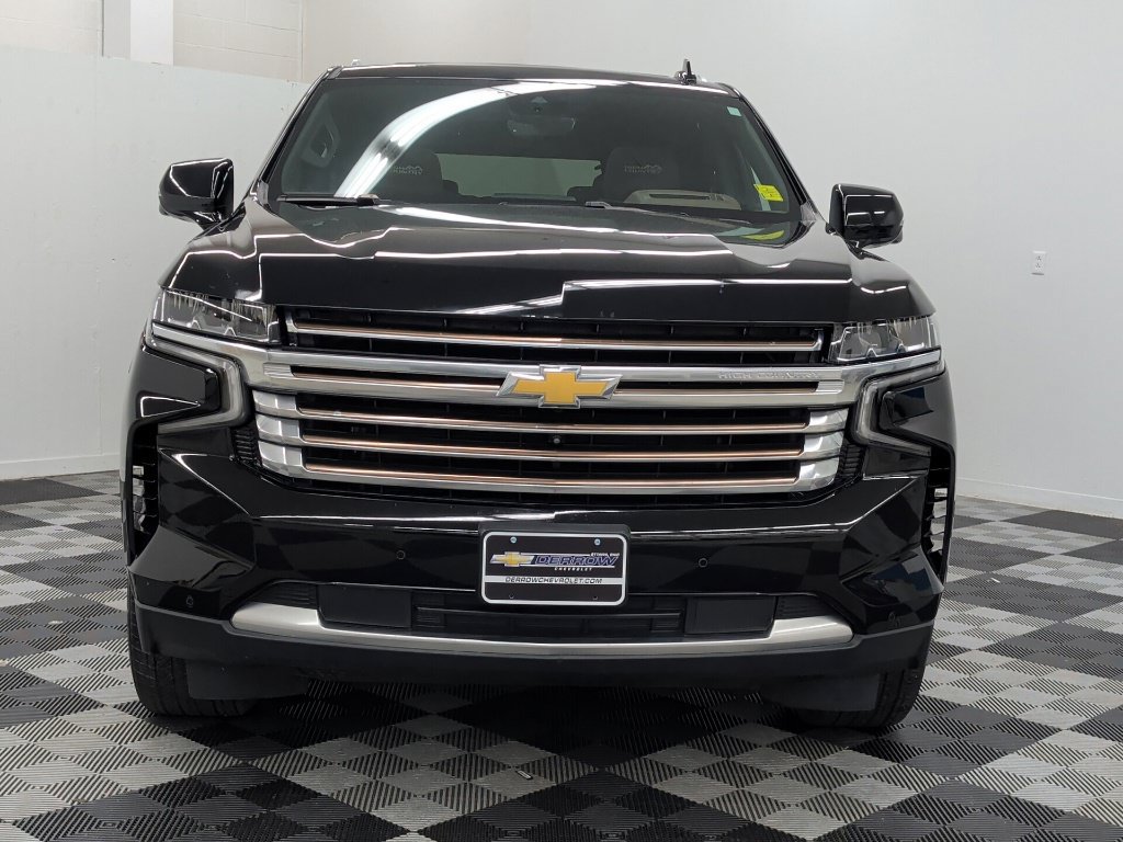 Used 2024 Chevrolet Tahoe High Country AWD/4WD image 2