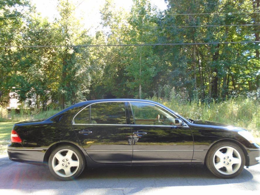 Used 2005 Lexus LS 430 RWD image 4