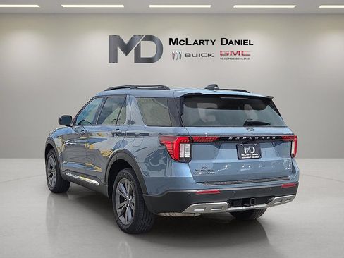 Used 2025 Ford Explorer Active w/ Active Comfort Package AWD/4WD image 13
