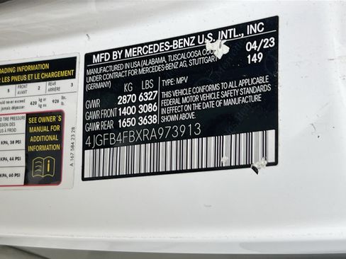 Used 2024 Mercedes-Benz GLE 350 4MATIC image 32