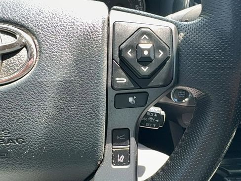 Used 2020 Toyota Tacoma TRD Off-Road image 23