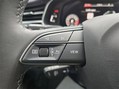 Used 2023 Audi Q8 Prestige image 24