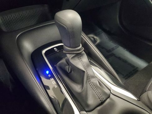 Used 2025 Toyota Corolla LE image 28