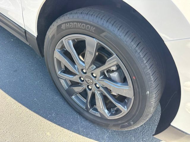 Used 2024 Chevrolet Equinox RS w/ RS Leather Package FWD image 9