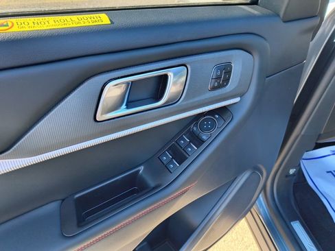 New 2026 Ford Explorer ST-Line w/ ST-Line Street Pack image 16