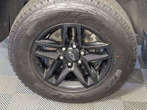 Used 2021 Chevrolet Silverado 1500 Custom Trail Boss AWD/4WD image 8
