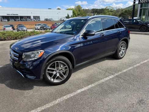 Used 2016 Mercedes-Benz GLC 300 4MATIC image 4