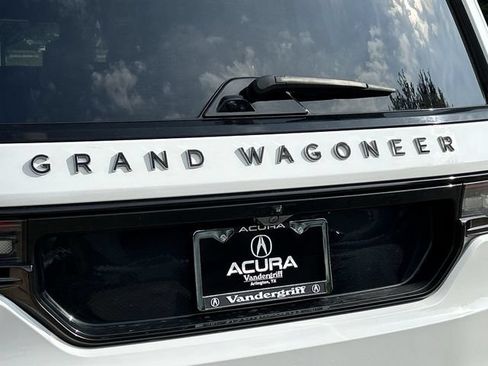 Used 2024 Jeep Grand Wagoneer L Series II w/ Quick Order Packagew 28T AWD/4WD image 7