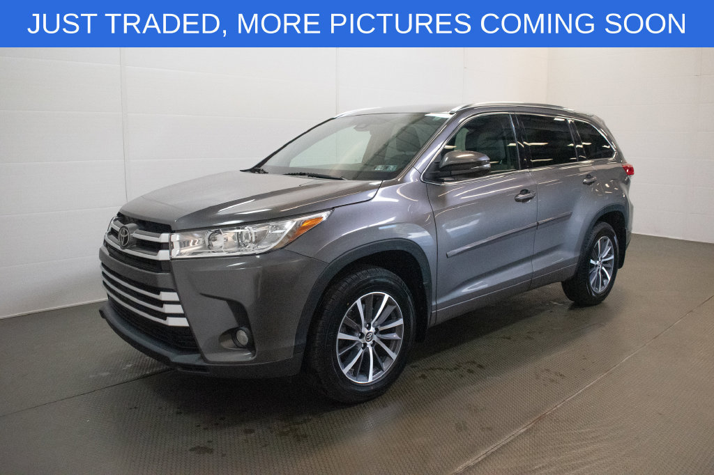 Used 2017 Toyota Highlander XLE AWD/4WD image 8
