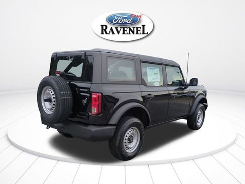 New 2025 Ford Bronco 4-Door image 4