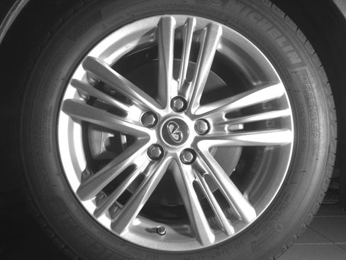 Used 2011 INFINITI G37 x Sedan w/ Premium Pkg AWD/4WD image 9