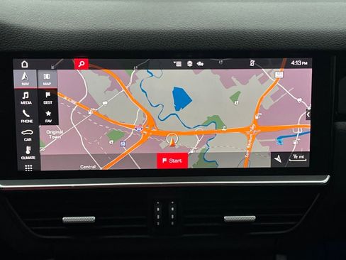 Used 2020 Porsche Cayenne image 19