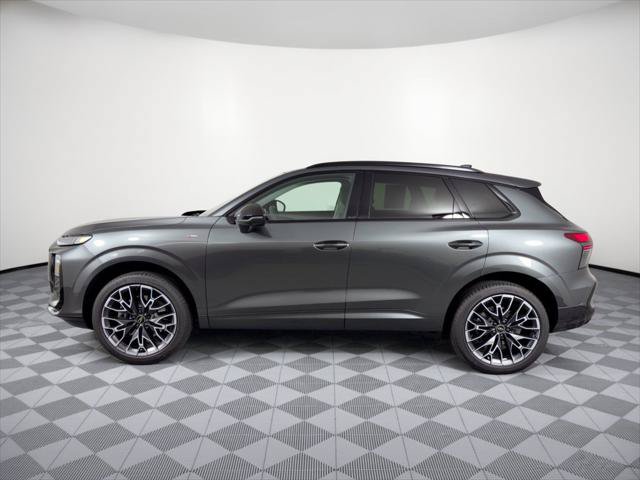 Certified 2026 Audi Q3 quattro 2.0T AWD/4WD image 2