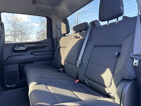 Used 2024 GMC Sierra 1500 Elevation image 28