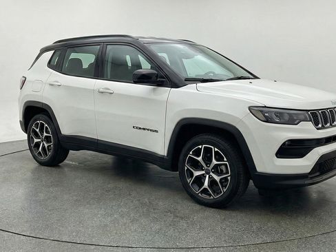 Used 2025 Jeep Compass Limited AWD/4WD image 1