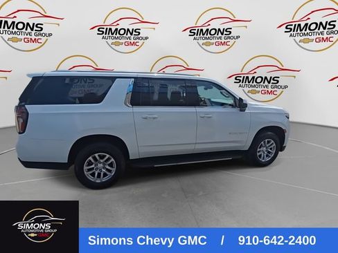 Used 2024 Chevrolet Suburban LT RWD image 10