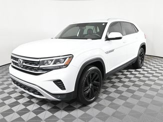 Certified 2022 Volkswagen Atlas Cross Sport SE w/ Panoramic Sunroof Package video 2