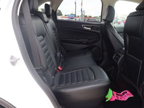 Used 2024 Ford Edge SEL w/ Convenience Package AWD/4WD image 12