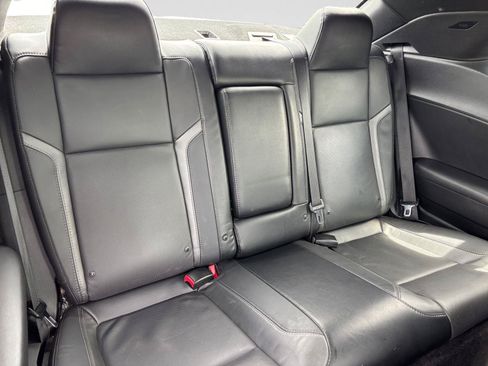 Used 2015 Dodge Challenger R/T Plus RWD image 19