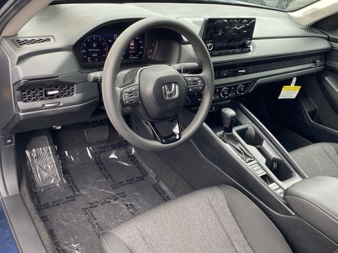Certified 2025 Honda Accord SE image 14