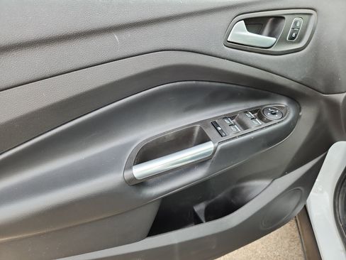 Used 2019 Ford Escape SE image 8