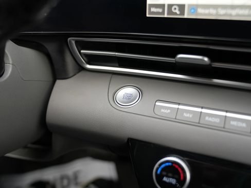 Used 2023 Hyundai Elantra SEL w/ Convenience Package image 30