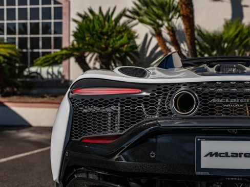New 2026 McLaren Artura Spider image 31