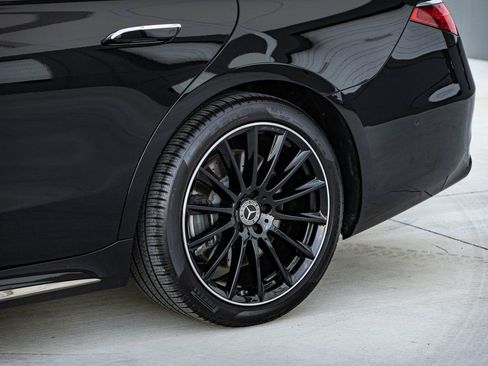 Used 2023 Mercedes-Benz S 500 4MATIC w/ AMG Line image 7