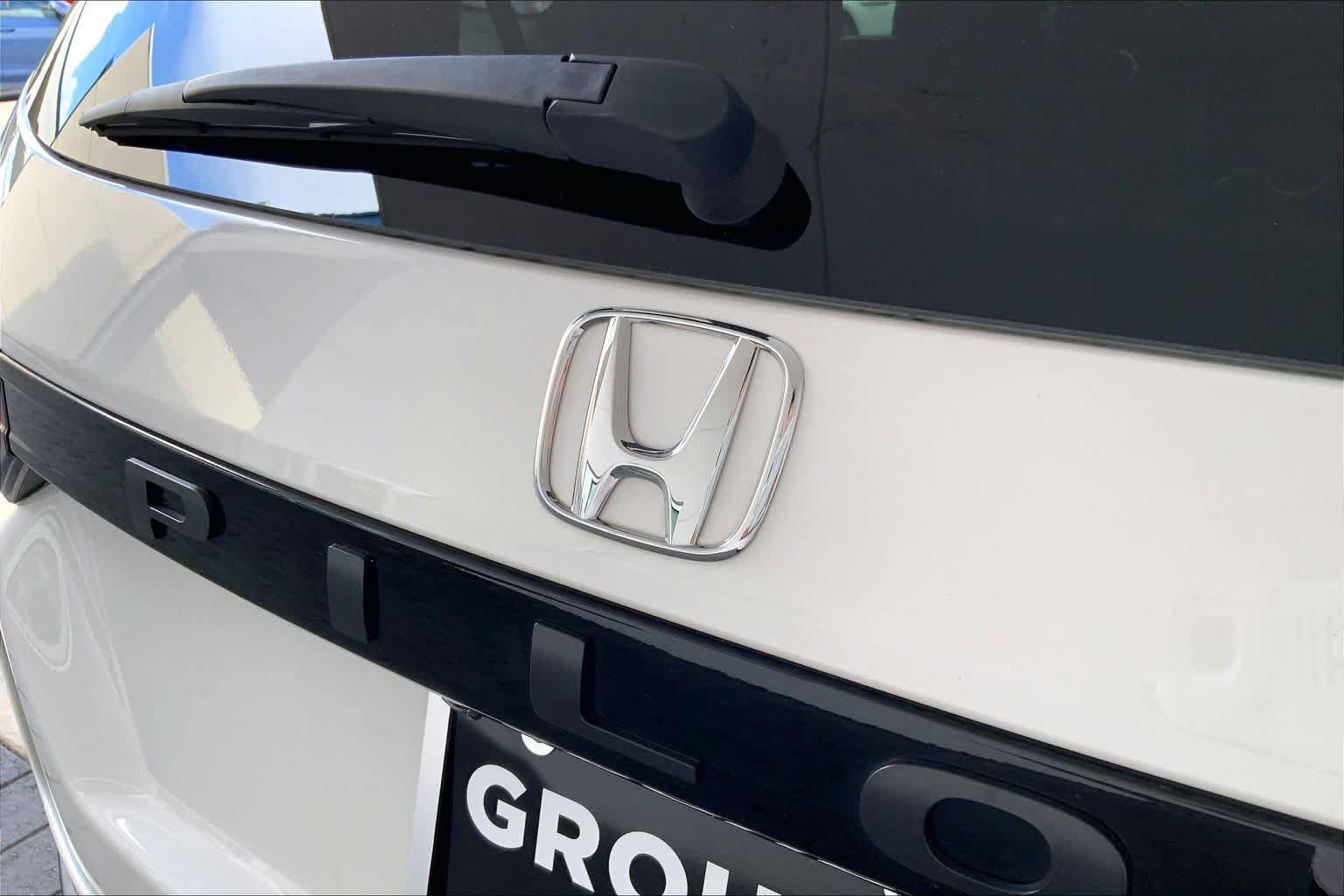 Used 2025 Honda Pilot EX-L image 33