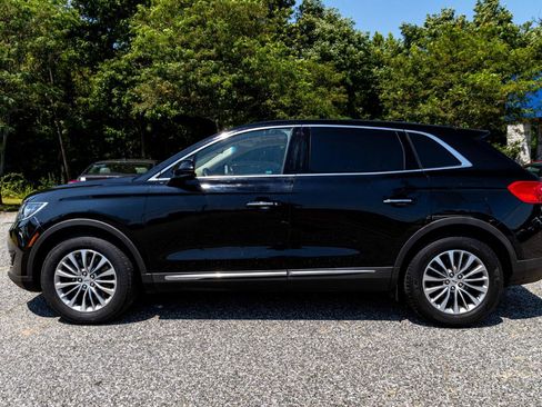 Used 2017 Lincoln MKX Select FWD image 3