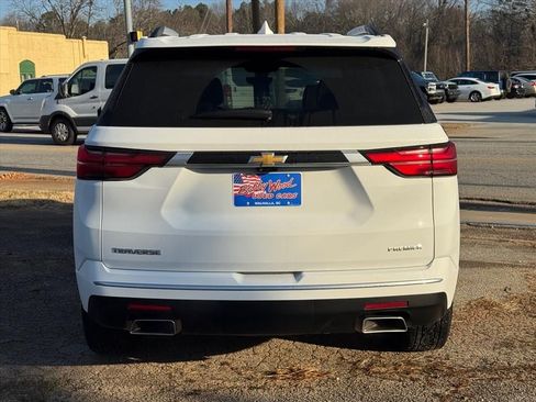 Used 2023 Chevrolet Traverse Premier image 4