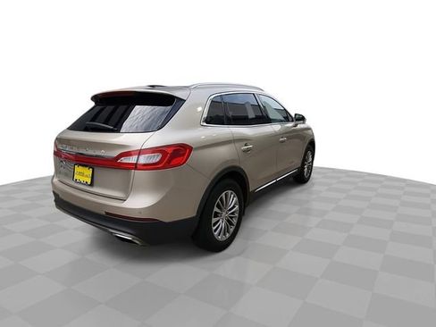 Used 2017 Lincoln MKX Select w/ Select Plus Package FWD image 8