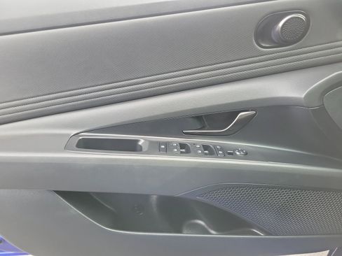 Certified 2025 Hyundai Elantra Sport image 20