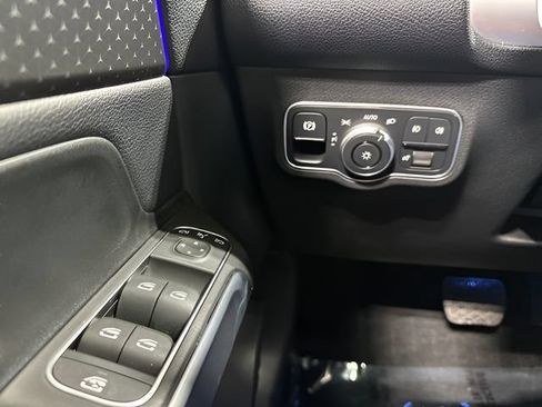 Certified 2024 Mercedes-Benz GLB 250 4MATIC image 16