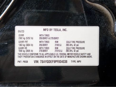 Used 2023 Tesla Model Y Performance AWD/4WD image 28