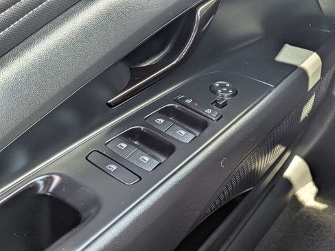 Used 2026 Hyundai Elantra SEL Sport Premium FWD image 22