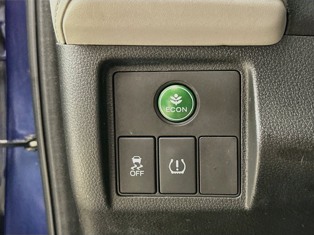 Used 2016 Honda HR-V EX-L image 12