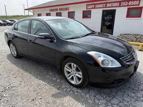 Used 2011 Nissan Altima 3.5 SR w/ 3.5SR Premium Pkg FWD image 1