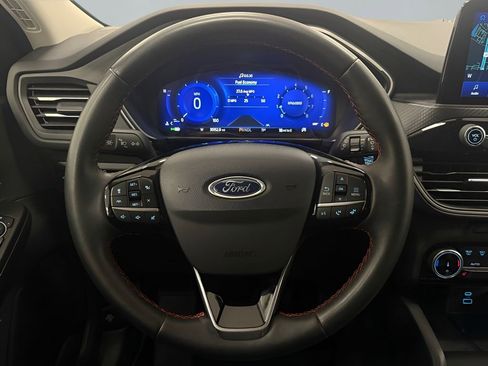 Used 2022 Ford Escape SEL w/ SEL Stealth AWD Package image 19