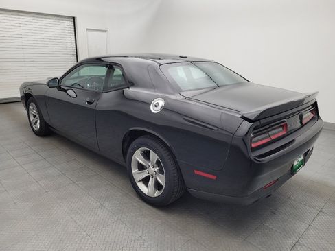 Used 2019 Dodge Challenger SXT RWD image 5