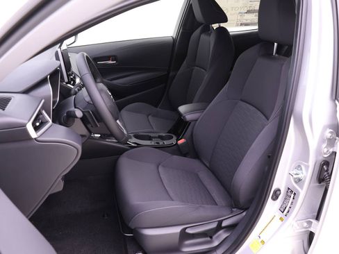 New 2026 Toyota Corolla SE image 3