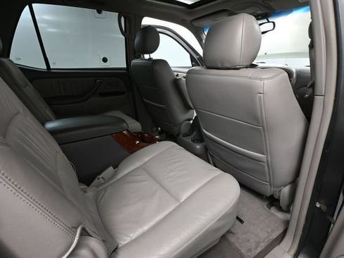 Used 2005 Toyota Sequoia Limited AWD/4WD image 43