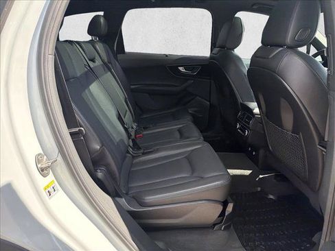 Used 2018 Audi Q7 3.0T Prestige AWD/4WD image 25