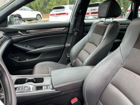 Used 2020 Honda Accord Sport image 10