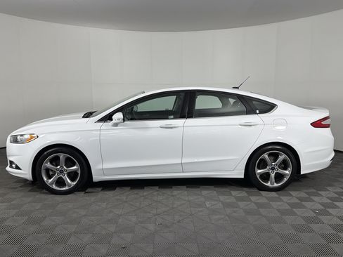 Used 2013 Ford Fusion SE FWD image 4