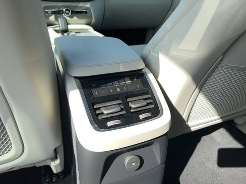 New 2025 Volvo XC90 T8 Core w/ Climate Package image 18